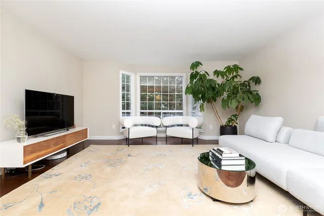 $6,400 | 6304 110th Avenue Northeast, Kirkland, WA 98033