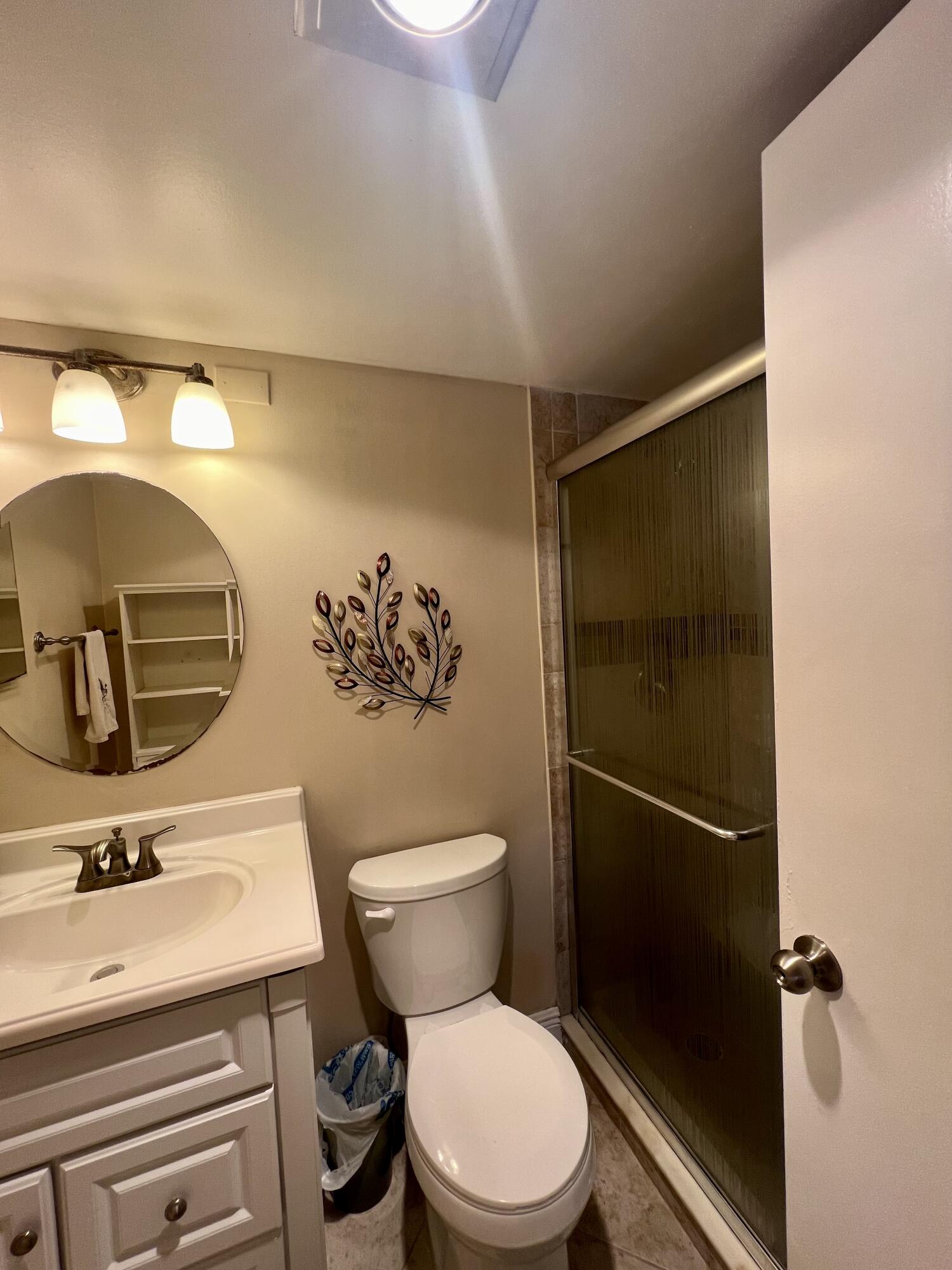 230 Suffolk F Boca Raton, FL 33434 - Photo 10 of 27 IMG_6537