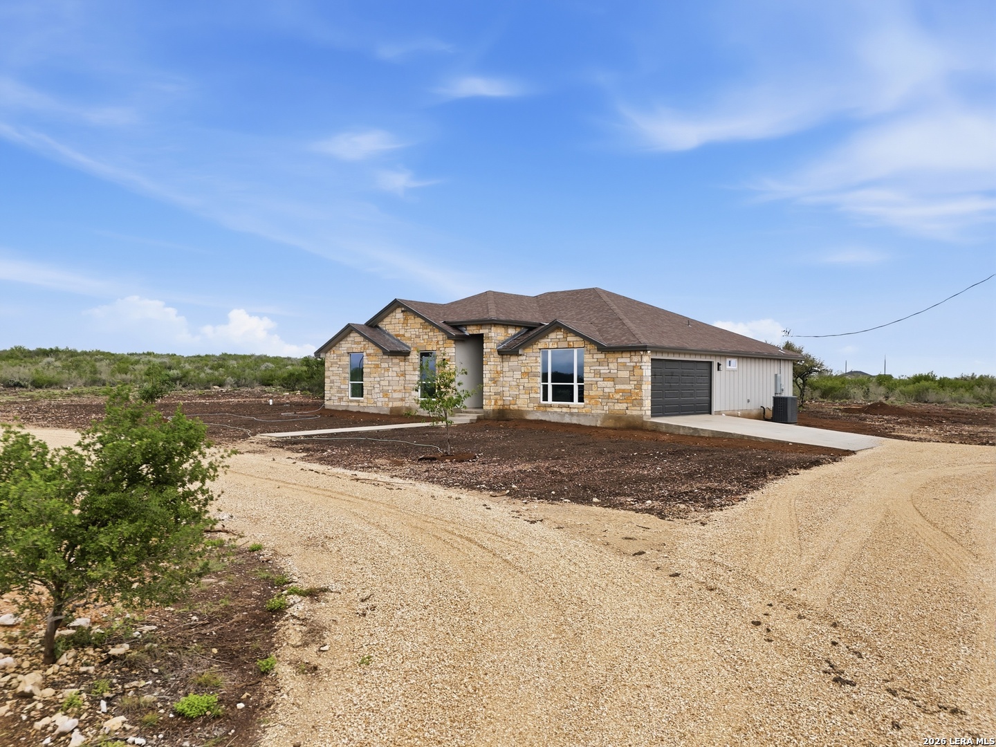 60 Friendship Hills Uvalde, TX 78801 - Photo 4 of 44
