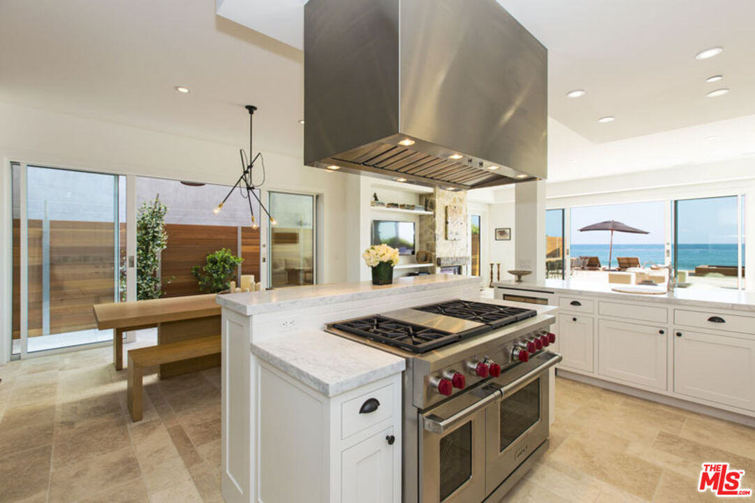 23812 Malibu Road Malibu, CA 90265 - Photo 15 of 44