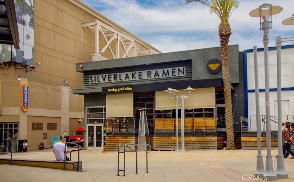 418 East Harvard Road, Unit F Burbank, CA 91501 - Photo 13 of 14