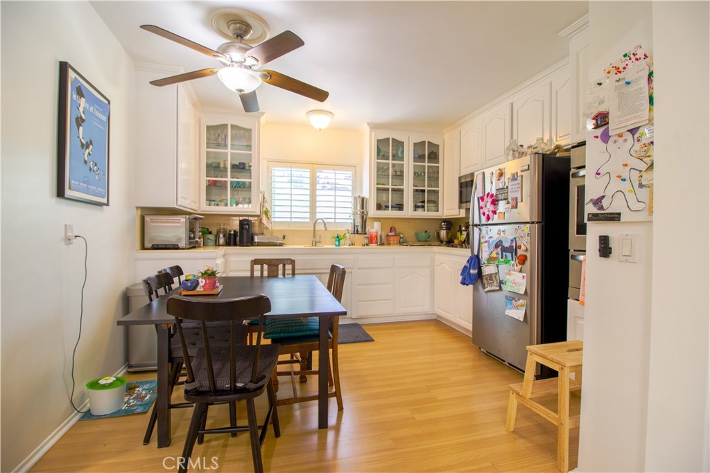 418 East Harvard Road, Unit F Burbank, CA 91501 - Photo 3 of 22