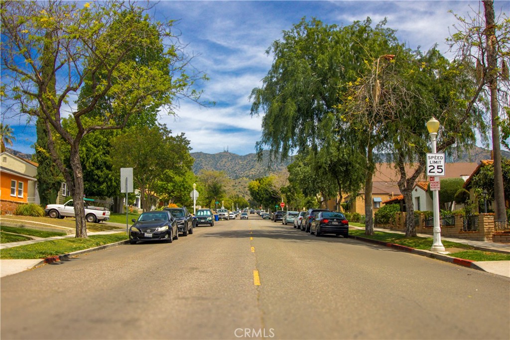 418 East Harvard Road, Unit F Burbank, CA 91501 - Photo 9 of 14
