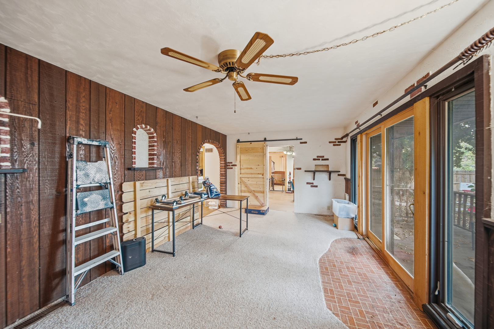 803 4th Avenue Dixon, IL 61021 - Photo 22 of 35 a living room with furniture