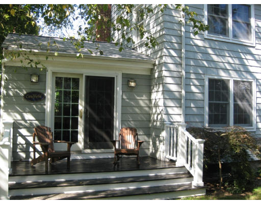 20 Rustlewood Road Boston, MA 02132 - Photo 2 of 30
