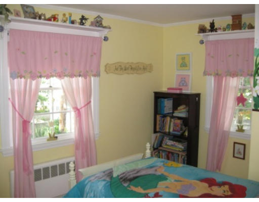20 Rustlewood Road Boston, MA 02132 - Photo 23 of 30