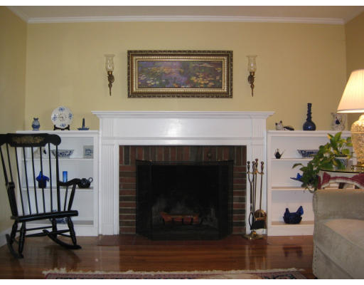 20 Rustlewood Road Boston, MA 02132 - Photo 5 of 30