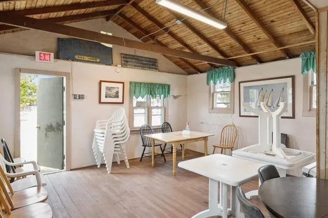 $649,000 | 53 Crassen Boulevard, Unit PARK AVE #3, Amagansett, NY 11930