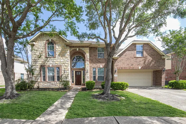 $2,850 | 4603 Chaperel Drive, Pearland, TX 77584
