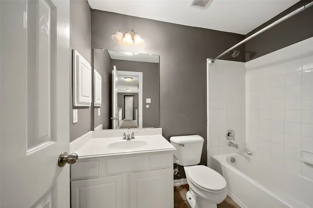 $2,850 | 4603 Chaperel Drive, Pearland, TX 77584