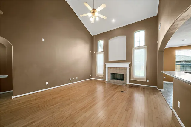 $2,850 | 4603 Chaperel Drive, Pearland, TX 77584