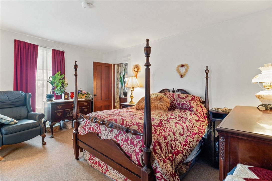 906 East Main Road Portsmouth, RI 02871 - Photo 15 of 34