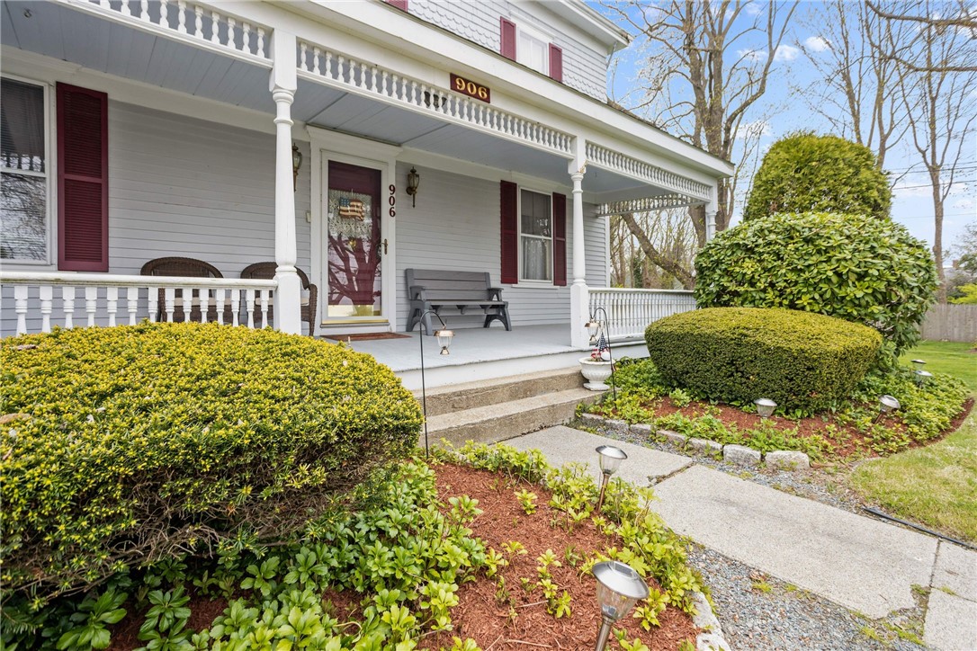 906 East Main Road Portsmouth, RI 02871 - Photo 4 of 34
