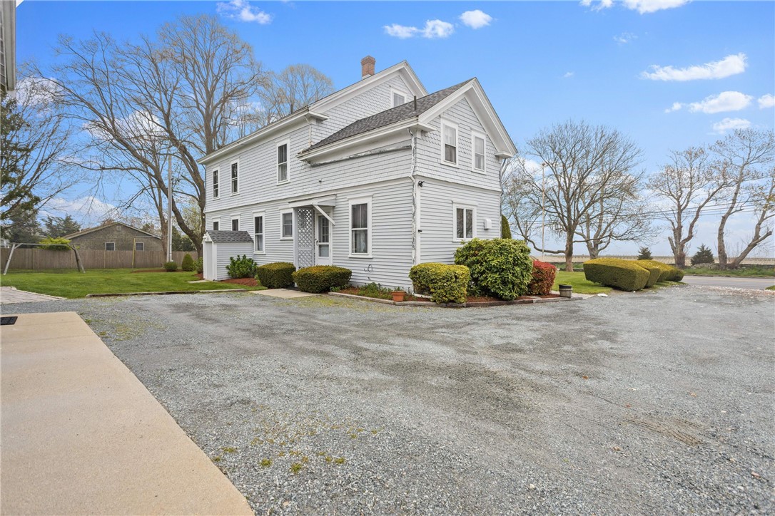 906 East Main Road Portsmouth, RI 02871 - Photo 5 of 34