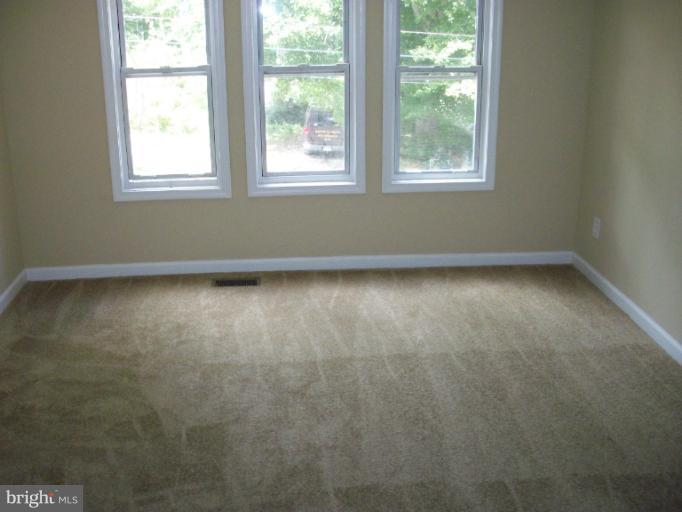 6229 Ridgeview Avenue Baltimore, MD 21206 - Photo 1 of 9 Bedroom