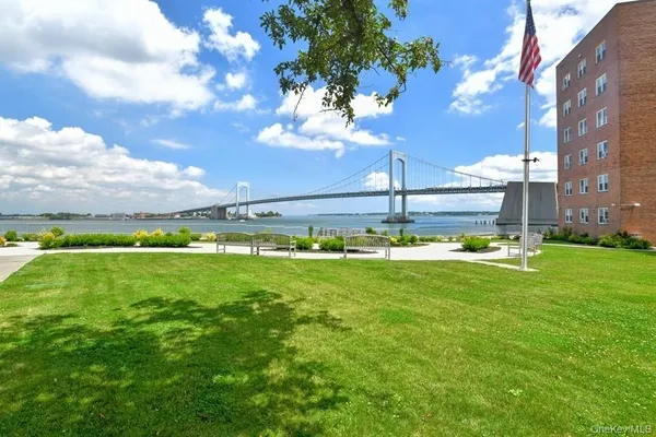 $649,888 | 162-01 Powells Cove Boulevard, Unit 5G | Beechhurst