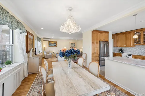 $649,888 | 162-01 Powells Cove Boulevard, Unit 5G | Beechhurst