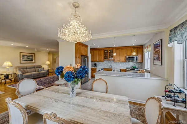$649,888 | 162-01 Powells Cove Boulevard, Unit 5G | Beechhurst