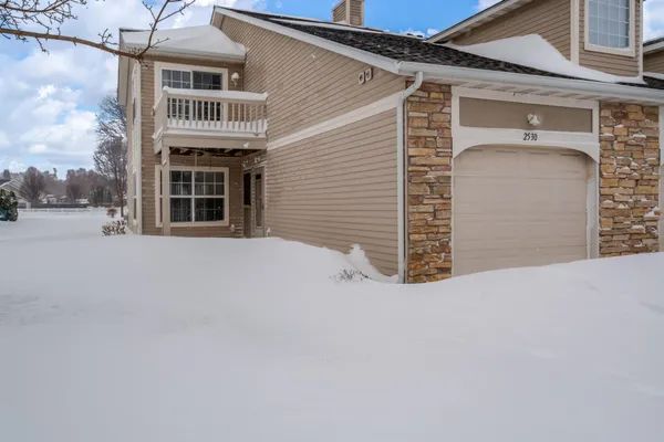 $191,525 | 2530 Edgewood Drive, Unit 38, Beloit, WI 53511