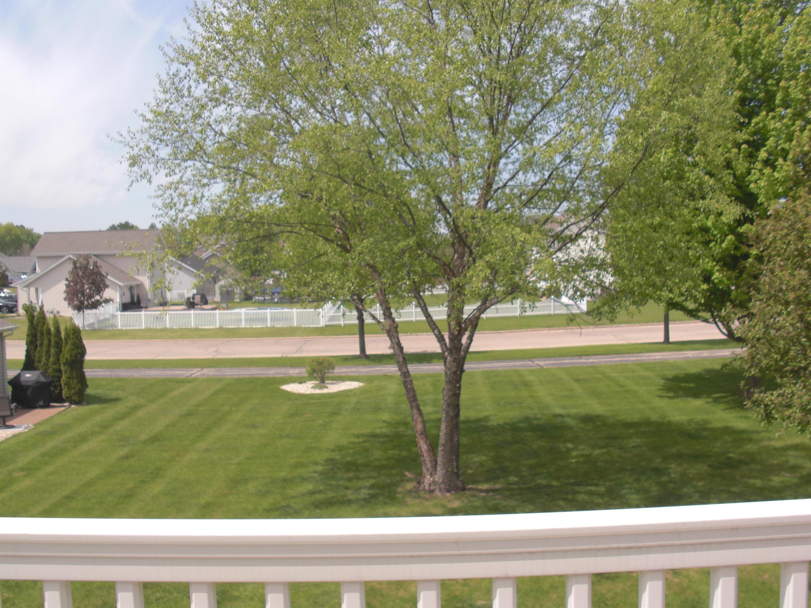 2530 Edgewood Drive, Unit 38 Beloit, WI 53511 - Photo 12 of 42