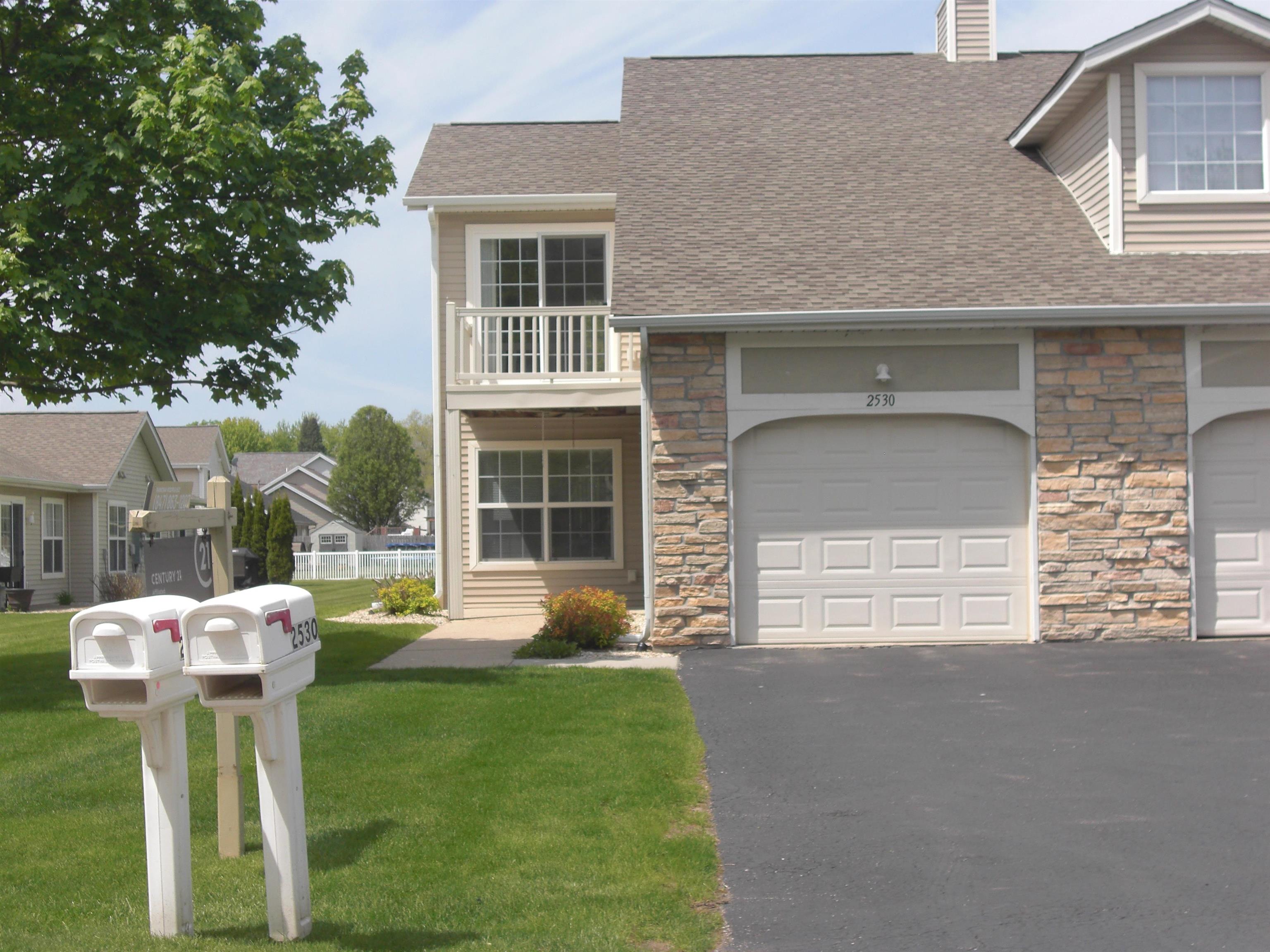 2530 Edgewood Drive, Unit 38 Beloit, WI 53511 - Photo 2 of 42