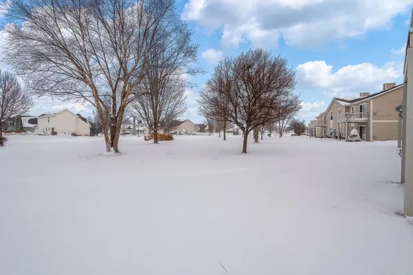 $191,525 | 2530 Edgewood Drive, Unit 38, Beloit, WI 53511