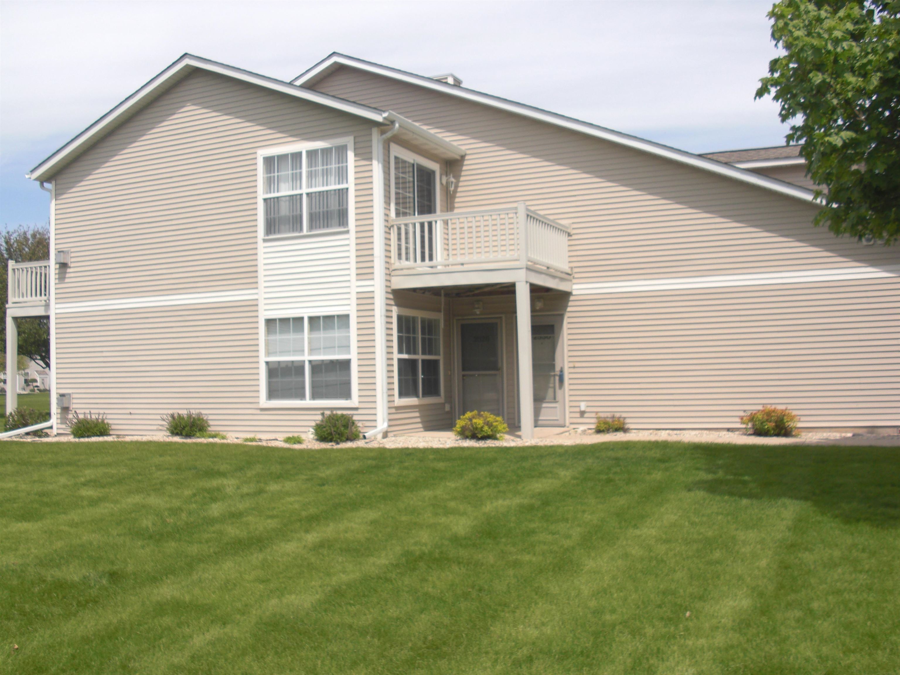 2530 Edgewood Drive, Unit 38 Beloit, WI 53511 - Photo 39 of 42