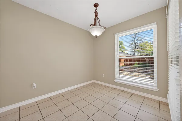 $1,980 | 18918 Droitwich Drive, Humble, TX 77346