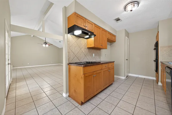 $1,980 | 18918 Droitwich Drive, Humble, TX 77346
