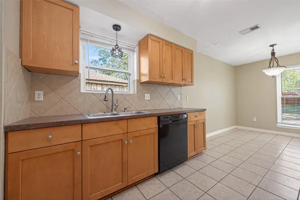 $1,980 | 18918 Droitwich Drive, Humble, TX 77346