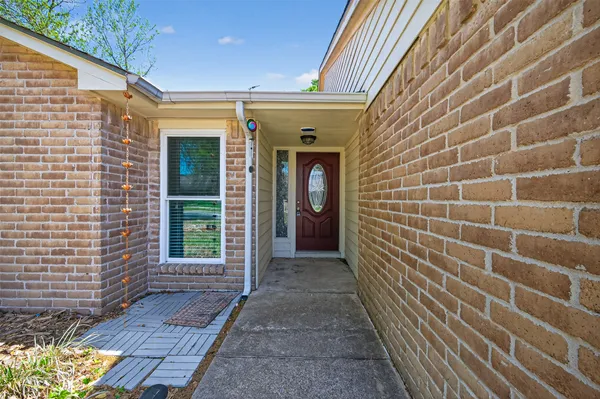 $1,980 | 18918 Droitwich Drive, Humble, TX 77346
