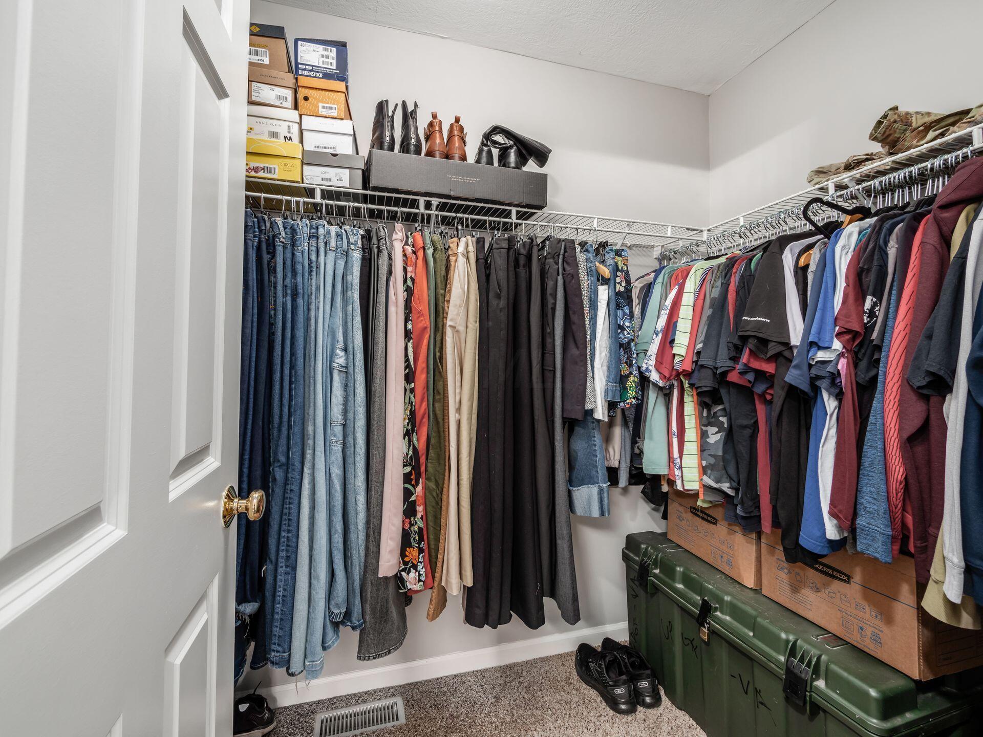 362 Sycamore Ridge Way Columbus, OH 43230 - Photo 23 of 40 Primary Closet