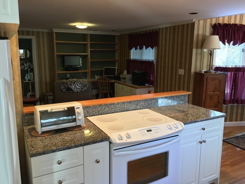 25 Outlook Road Wakefield, MA 01880 - Photo 8 of 21 Gallery Image 8