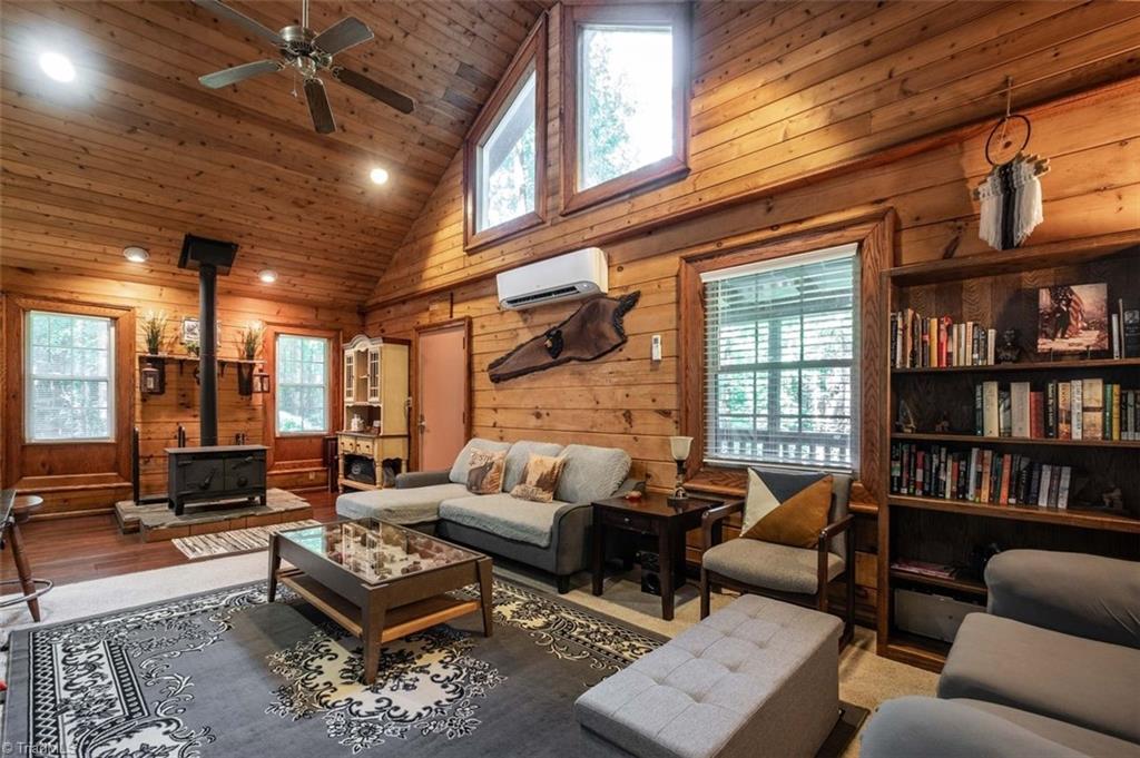 530 Alleghany Spur Road Traphill, NC 28685 - Photo 11 of 30 Living Room