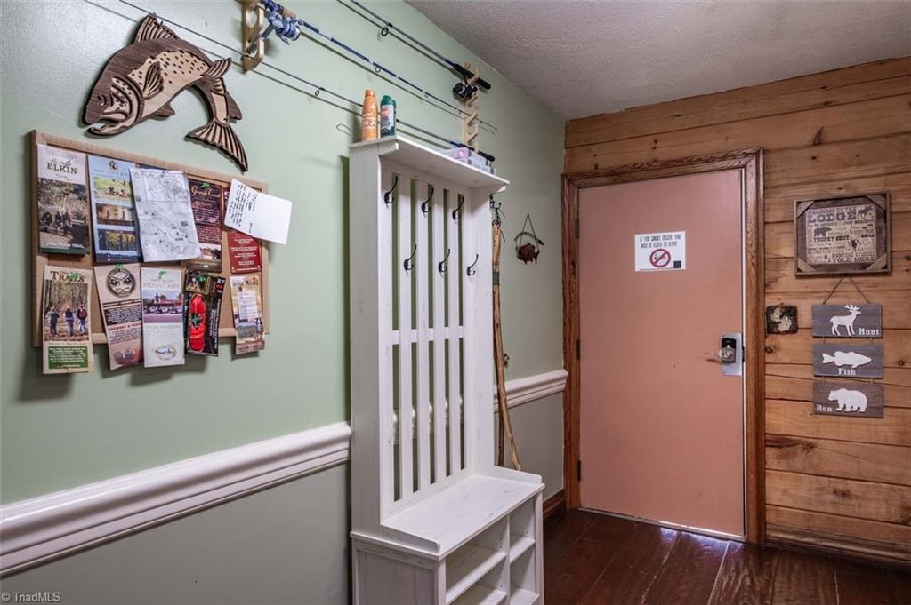 530 Alleghany Spur Road Traphill, NC 28685 - Photo 10 of 30 Downstairs room