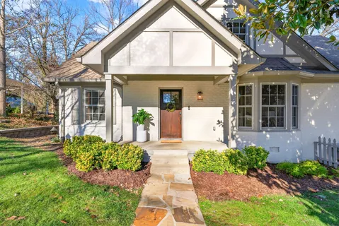 $1,235,000 | 1116 Brookmeade Drive, Nashville, TN 37204