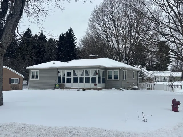 $169,900 | 400 Colfax Street, Jackson, MI 49203