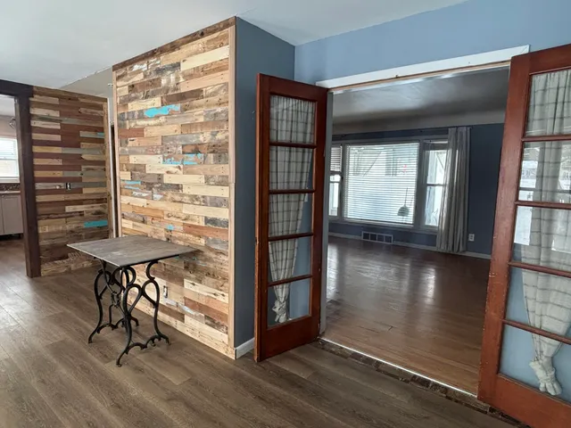 $169,900 | 400 Colfax Street, Jackson, MI 49203