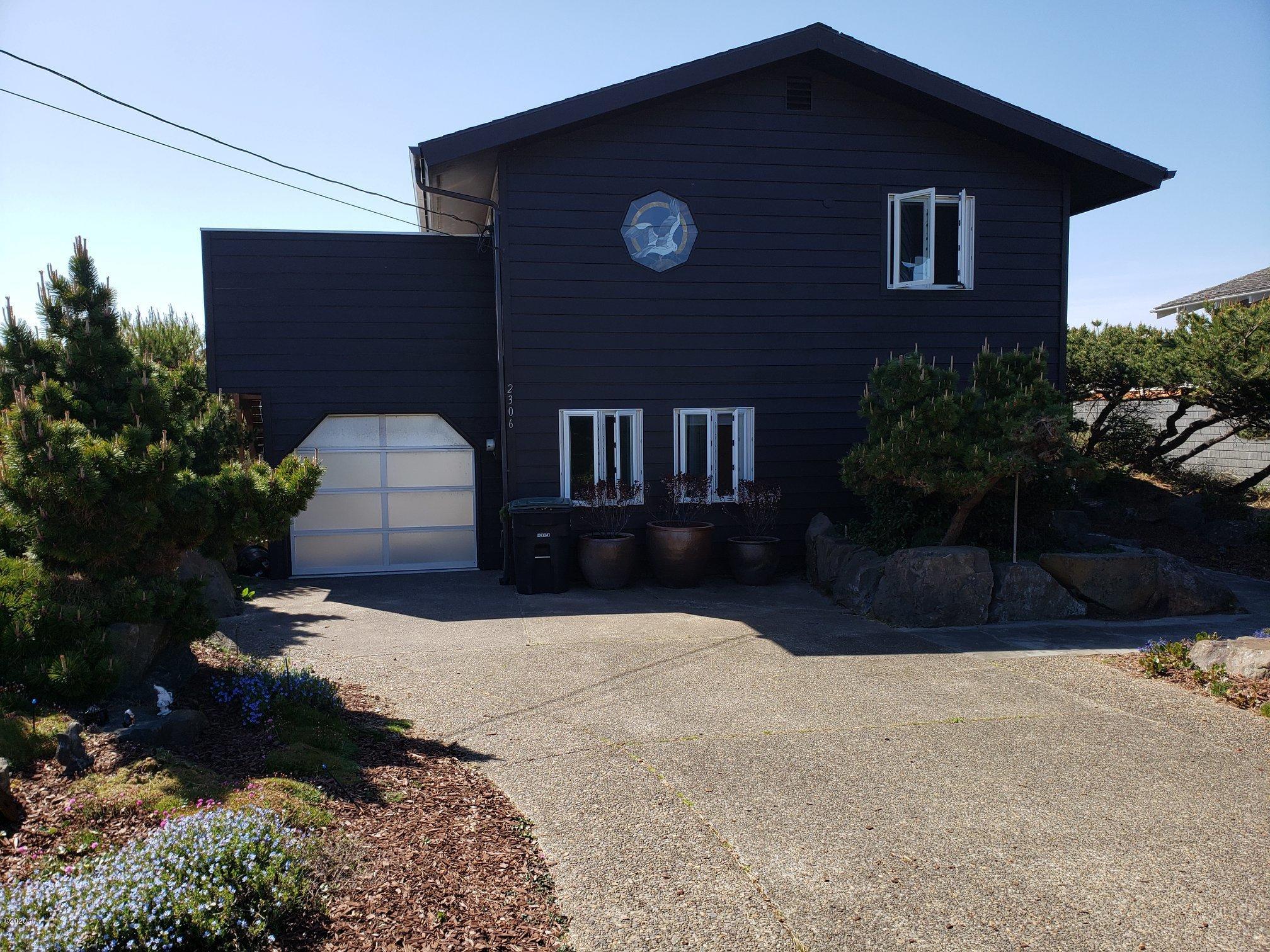 2306 Northwest Oceania Drive Waldport, OR 97394 - Photo 2 of 37 33