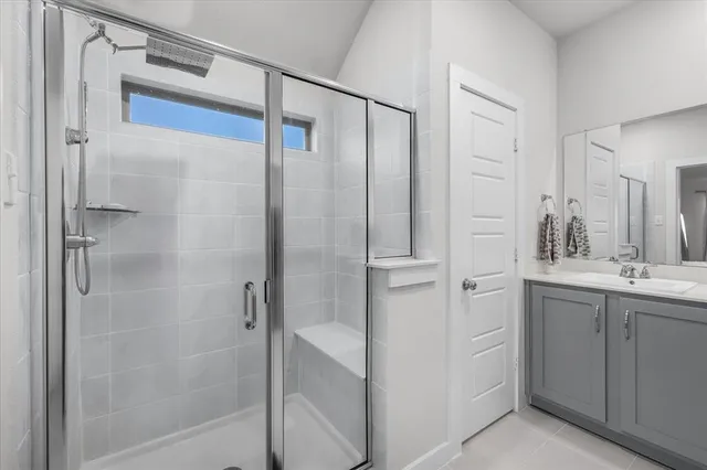 $2,600 | 640 Southern HIlls Drive, Red Oak, TX 75154