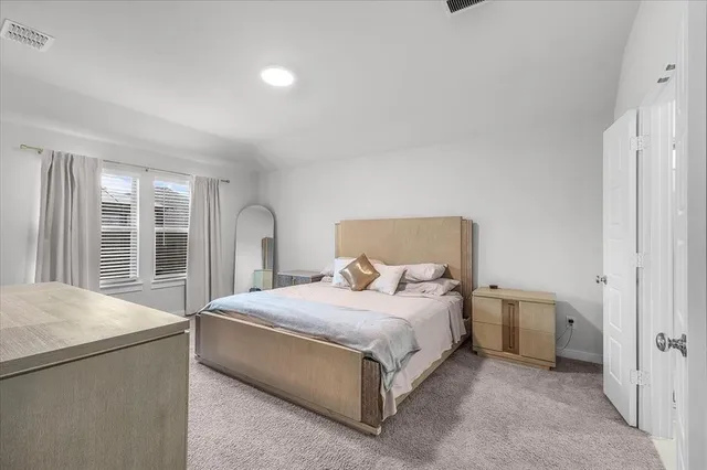 $2,550 | 640 Southern HIlls Drive, Red Oak, TX 75154