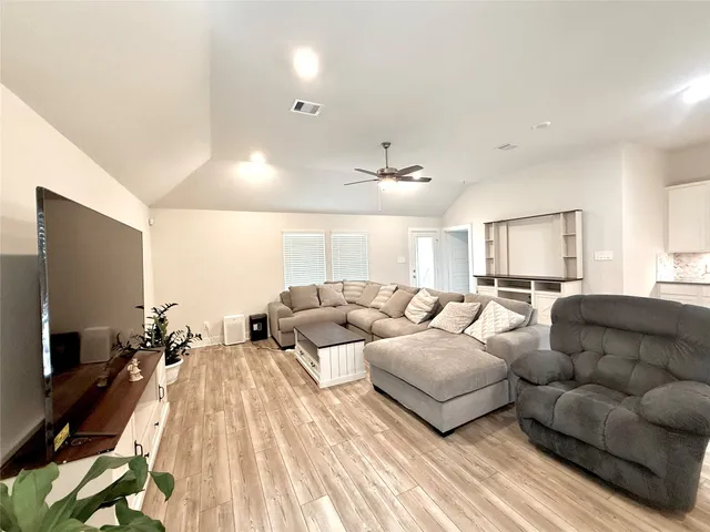 $345,000 | 10325 South Goshawk Trail, Conroe, TX 77385