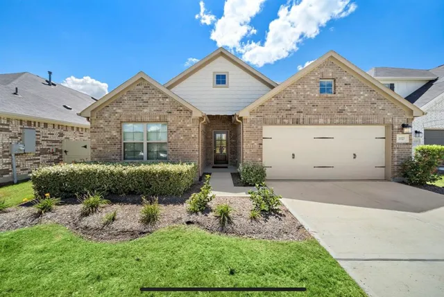 $345,000 | 10325 South Goshawk Trail, Conroe, TX 77385