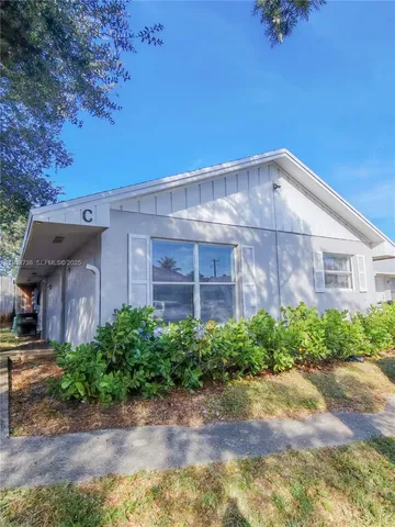 $1,950 | 1100 Southwest 4th Avenue, Unit 13B, Delray Beach, FL 33444