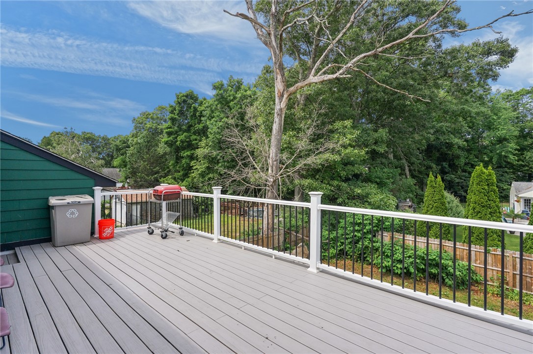 172 Knotty Oak Road Coventry, RI 02816 - Photo 32 of 36