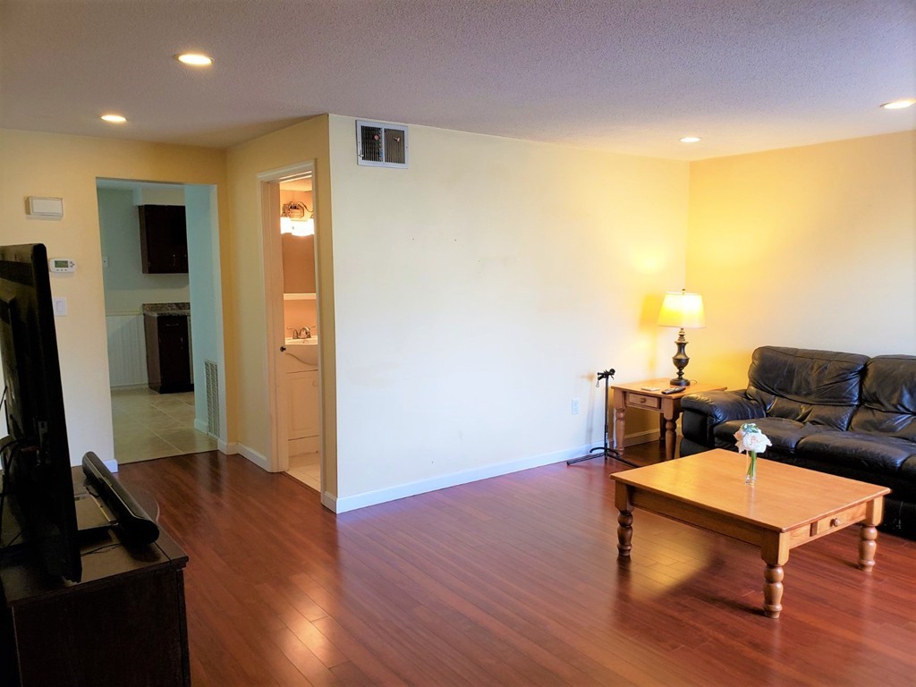 79 East Ridge Road, Unit 79 Merrimack, NH 03054 - Photo 4 of 17
