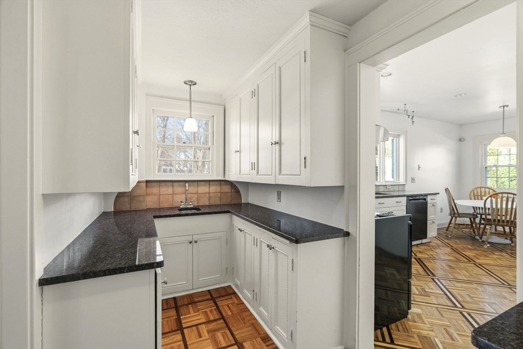 55 Dover Road Longmeadow, MA 01106 - Photo 28 of 42