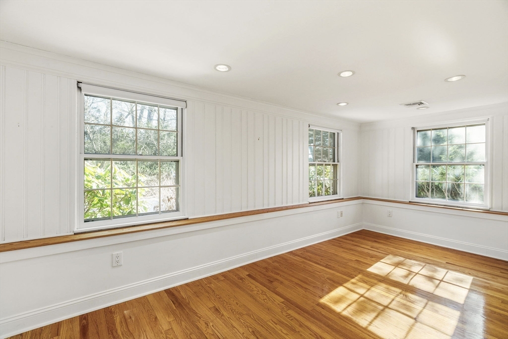 55 Dover Road Longmeadow, MA 01106 - Photo 8 of 42