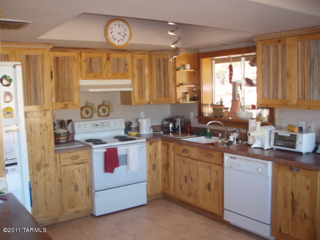 4190 West Milton Road Tucson, AZ 85746 - Photo 6 of 14 Gallery Image 6