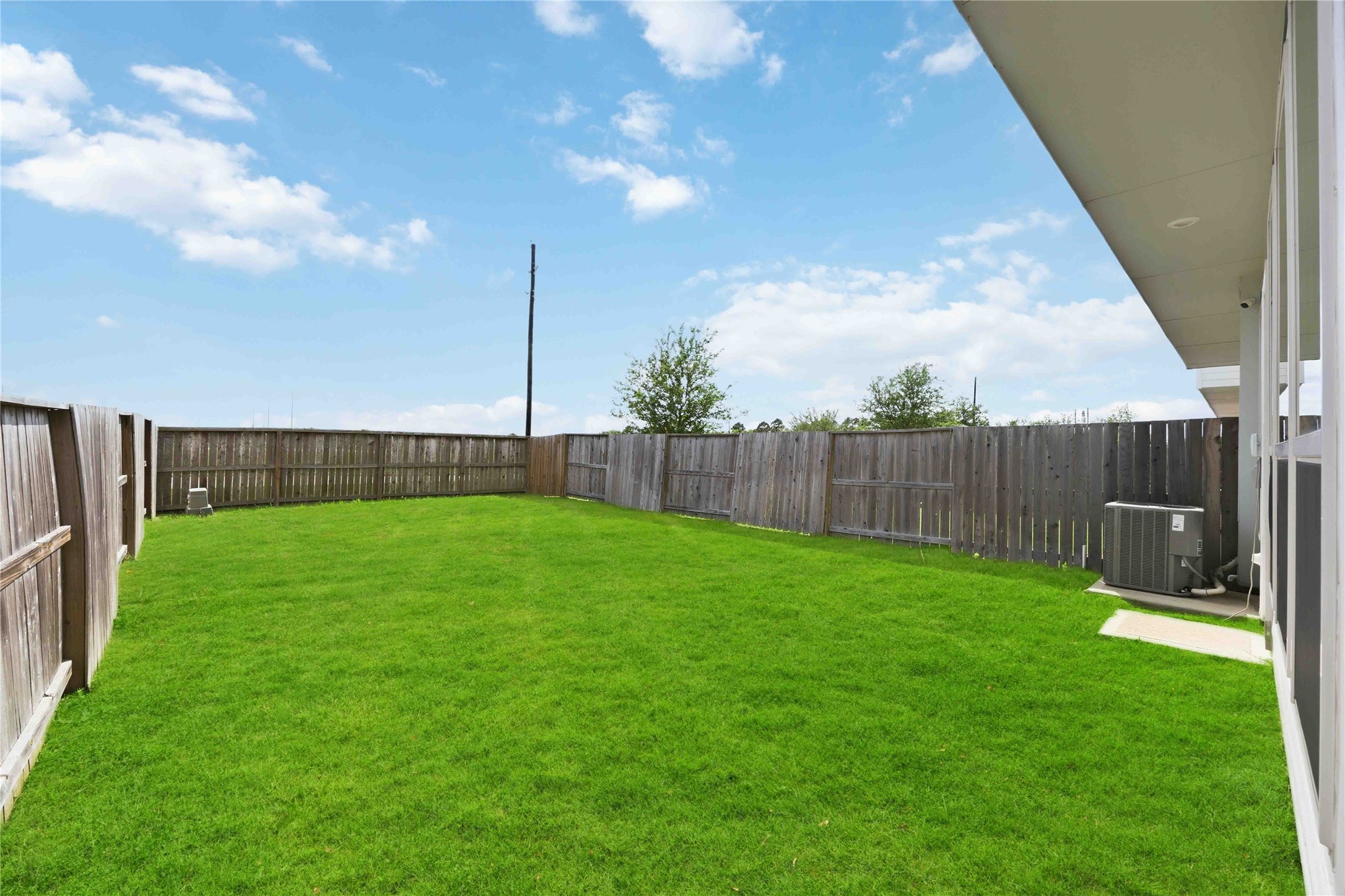 4058 Balboa Drive Rosharon, TX 77583 - Photo 28 of 29 Ample backyard space.